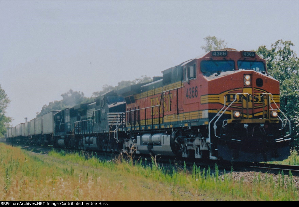 BNSF 4366 West